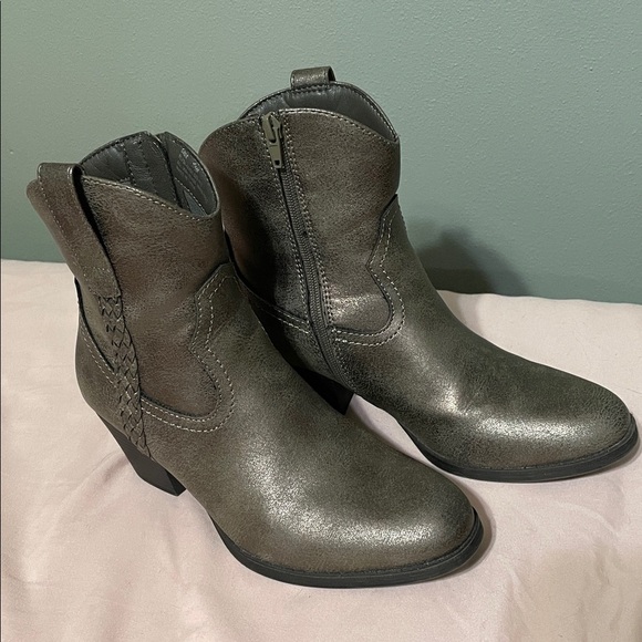 Frye Shoes - Frye Daxx Stacked Heel Cowboy Boots Platinum Western Brown Women's 7.5